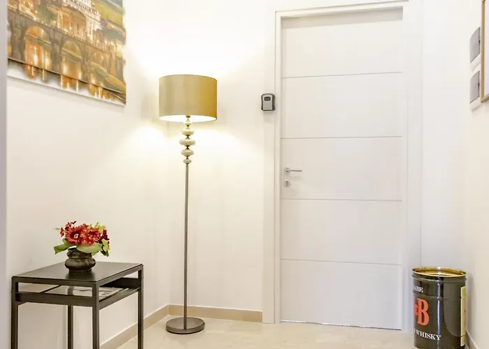 Silenziosa Oasi Moderna Appio Latino Daire Roma